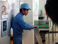 ロケットの組立工場での